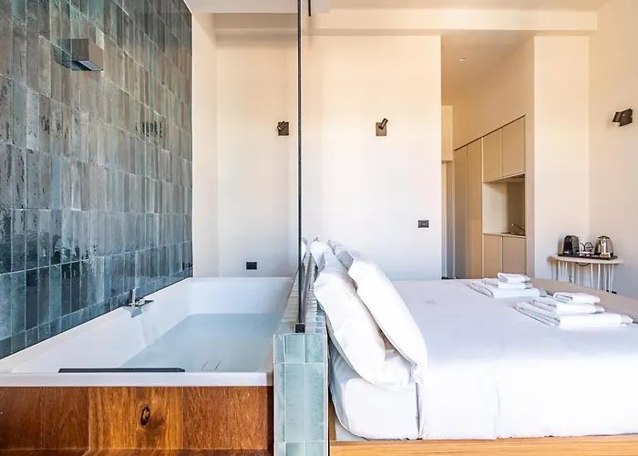 Palazzo Italia 4* Bari